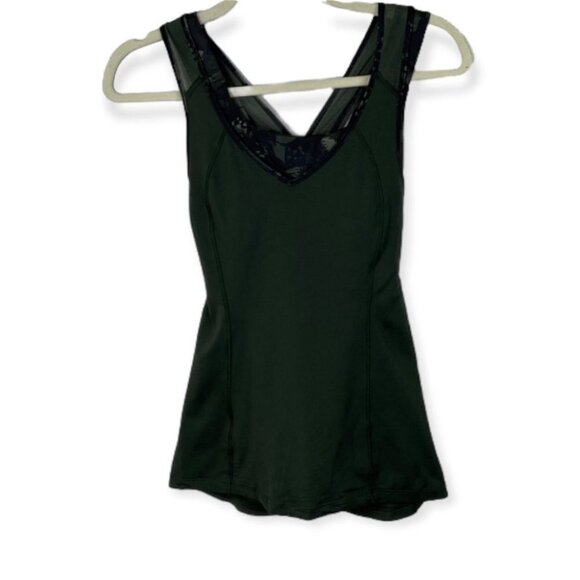 Lululemon Super Sport Tank Top Gator Green Biggie Fly Size 2 Built in Bra Yoga - Picture 11 of 11